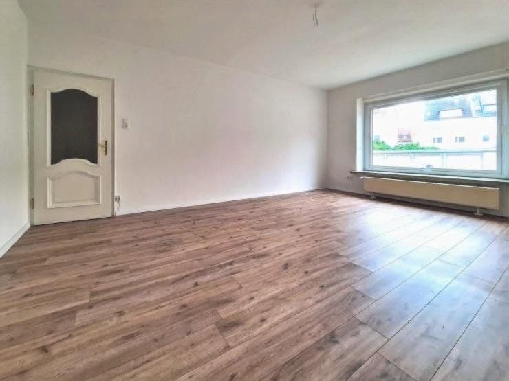 Pronájem bytu 3+1 106 m², Bergmannstr. 15, Hildesheim, Dolní Sasko Pronájem bytu 3+1 106 m², Bergmannstr. 15, Hildesheim, Dolní Sasko