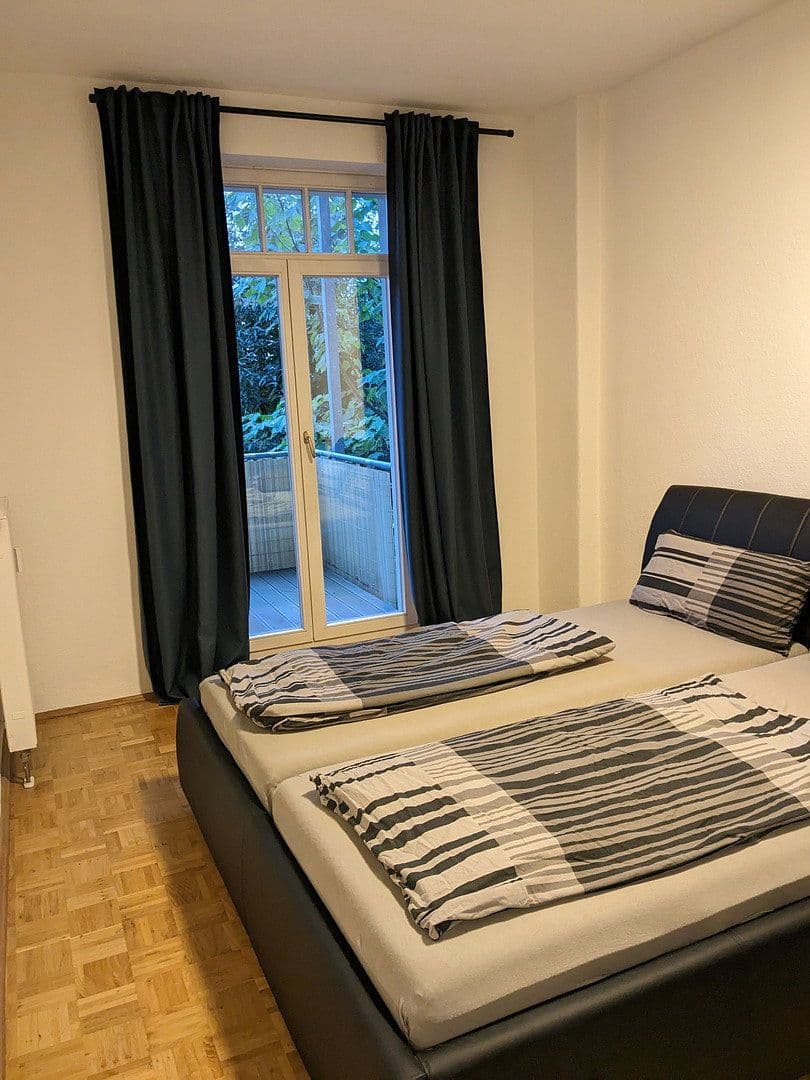 Pronájem bytu 3+1 79 m², Wormser Straße, Dresden, Sasko Pronájem bytu 3+1 79 m², Wormser Straße, Dresden, Sasko
