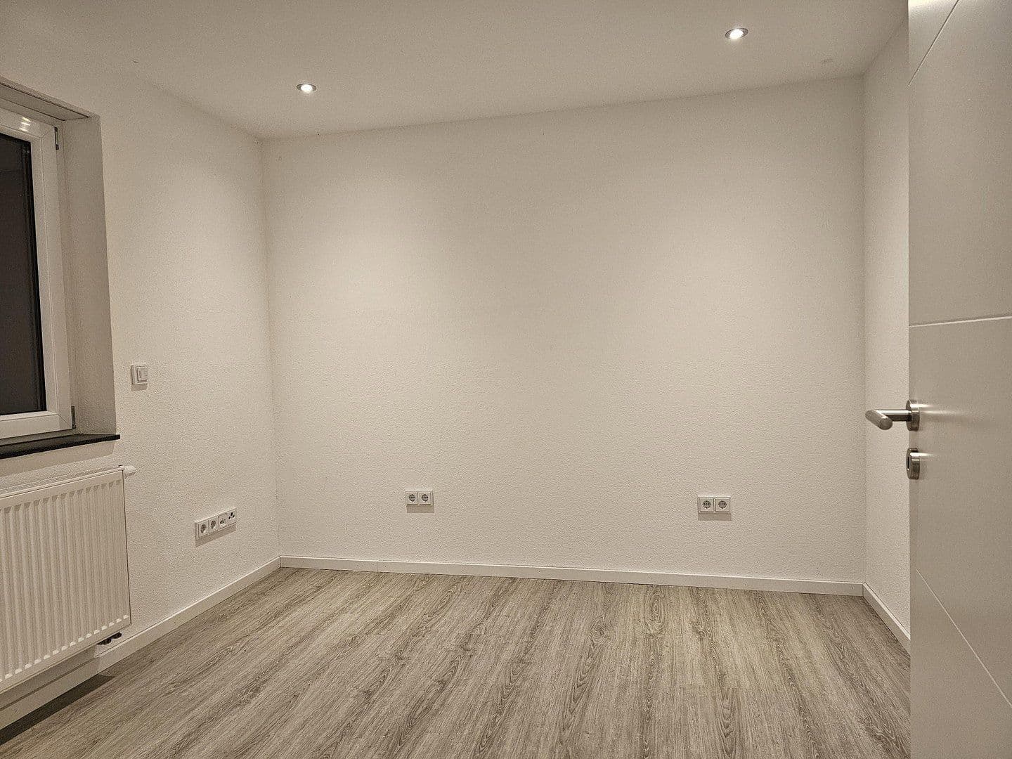 Pronájem bytu 4+1 95 m², Tauberbischofsheim, Bádensko-Württembersko Pronájem bytu 4+1 95 m², Tauberbischofsheim, Bádensko-Württembersko