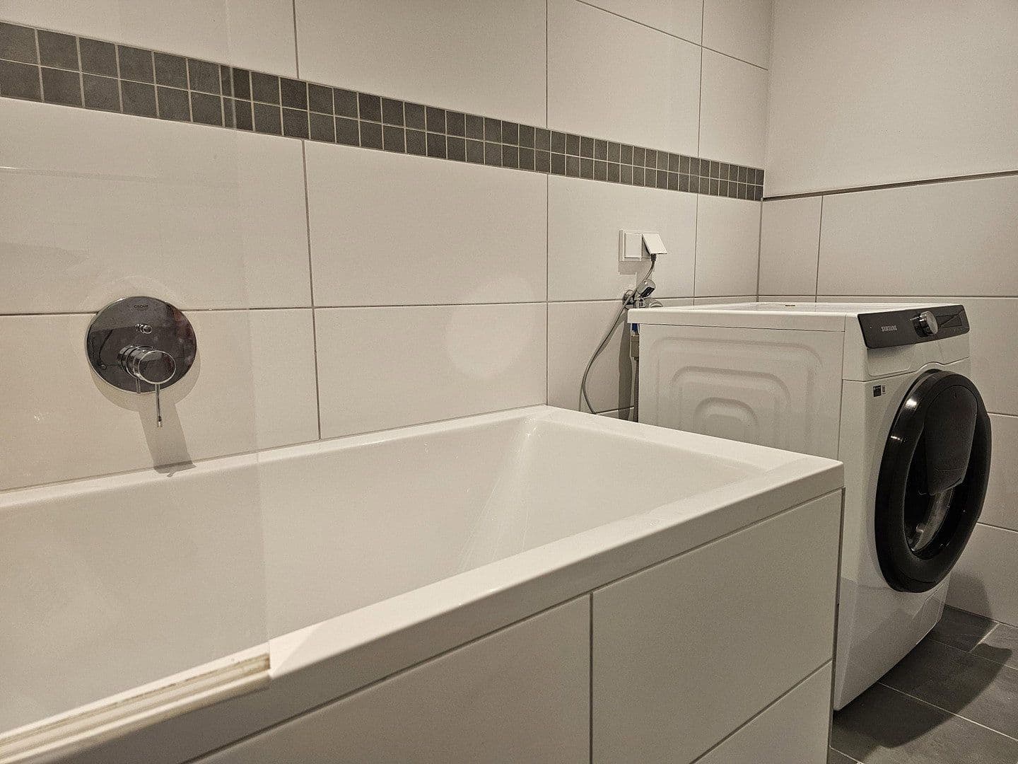 Pronájem bytu 4+1 95 m², Tauberbischofsheim, Bádensko-Württembersko Pronájem bytu 4+1 95 m², Tauberbischofsheim, Bádensko-Württembersko