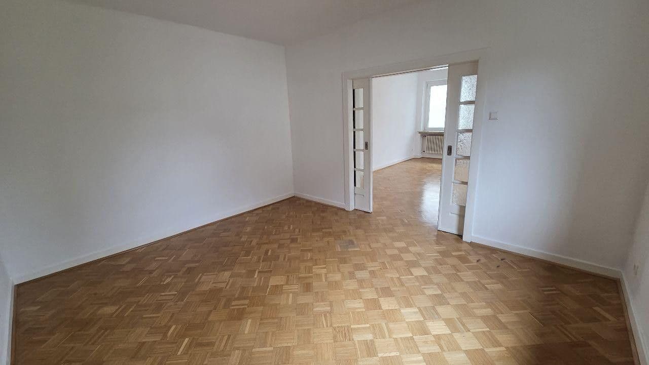 Pronájem bytu 4+1 100 m², Schatenstr. 14, Bielefeld, Severní Porýní-Vestfálsko Pronájem bytu 4+1 100 m², Schatenstr. 14, Bielefeld, Severní Porýní-Vestfálsko
