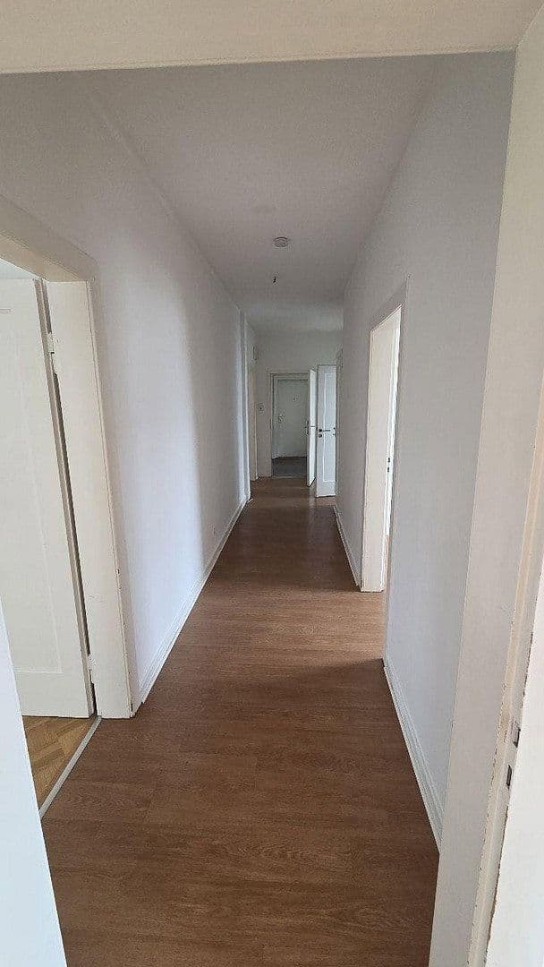 Pronájem bytu 4+1 100 m², Schatenstr. 14, Bielefeld, Severní Porýní-Vestfálsko Pronájem bytu 4+1 100 m², Schatenstr. 14, Bielefeld, Severní Porýní-Vestfálsko