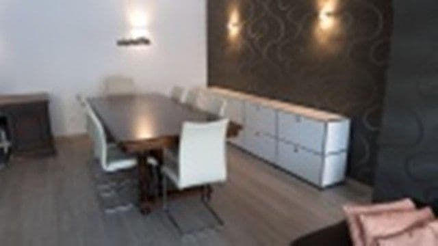 Pronájem domu 290 m², pozemek 680 m², Thumenberger Weg 130, Nuernberg, Bavorsko Pronájem domu 290 m², pozemek 680 m², Thumenberger Weg 130, Nuernberg, Bavorsko