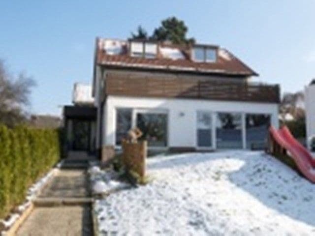 Pronájem domu 290 m², pozemek 680 m², Thumenberger Weg 130, Nuernberg, Bavorsko Pronájem domu 290 m², pozemek 680 m², Thumenberger Weg 130, Nuernberg, Bavorsko