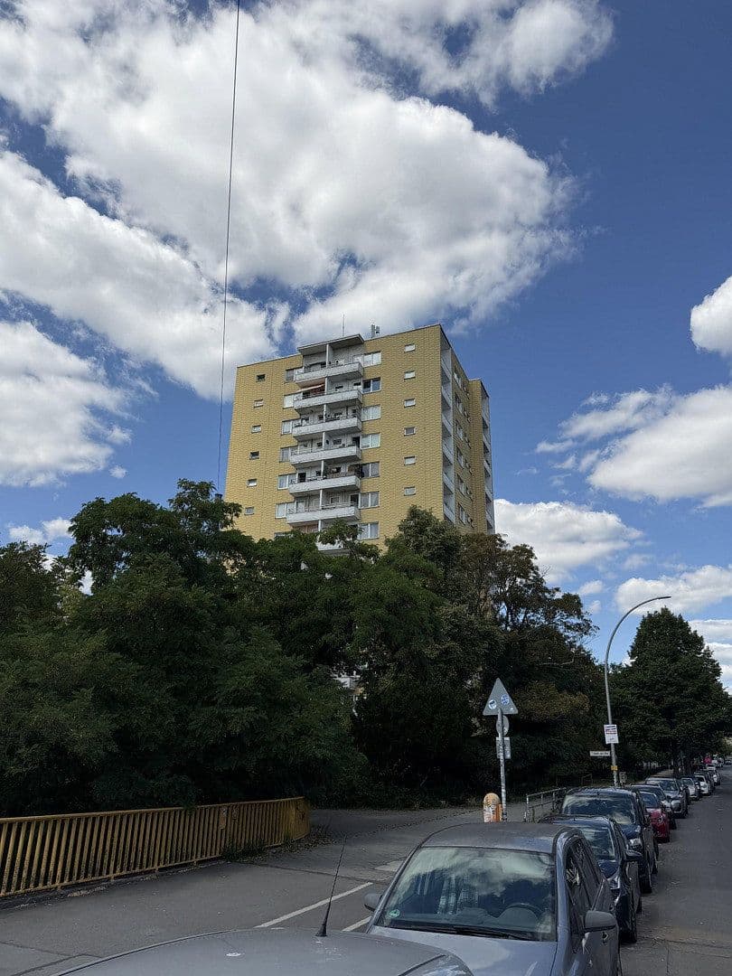 Pronájem bytu 1+1 43 m², Britzer Damm 50, Berlin, Berlín Pronájem bytu 1+1 43 m², Britzer Damm 50, Berlin, Berlín
