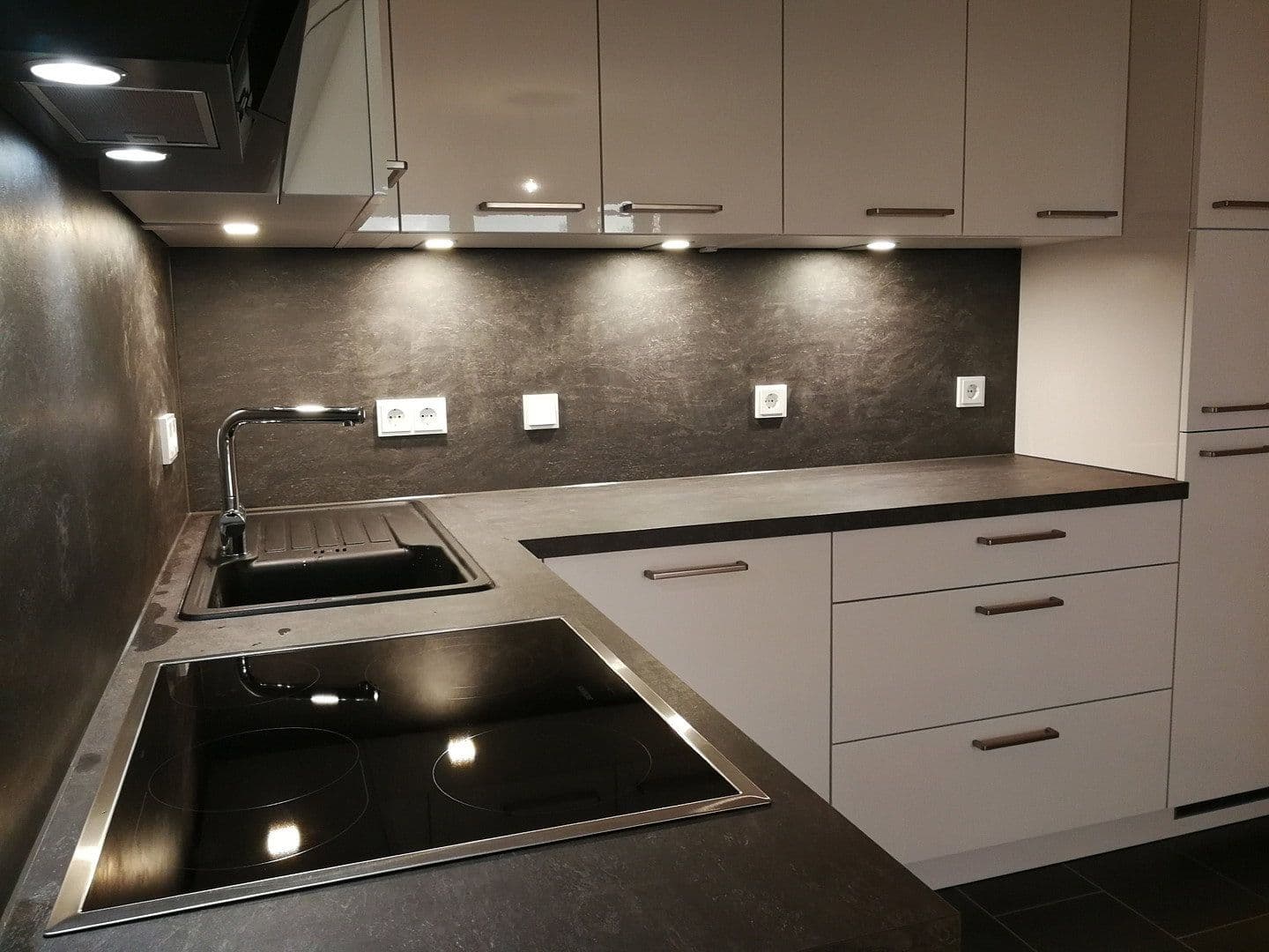 Pronájem bytu 2+1 64 m², Kattreinstraße 71, Darmstadt, Hessen Pronájem bytu 2+1 64 m², Kattreinstraße 71, Darmstadt, Hessen