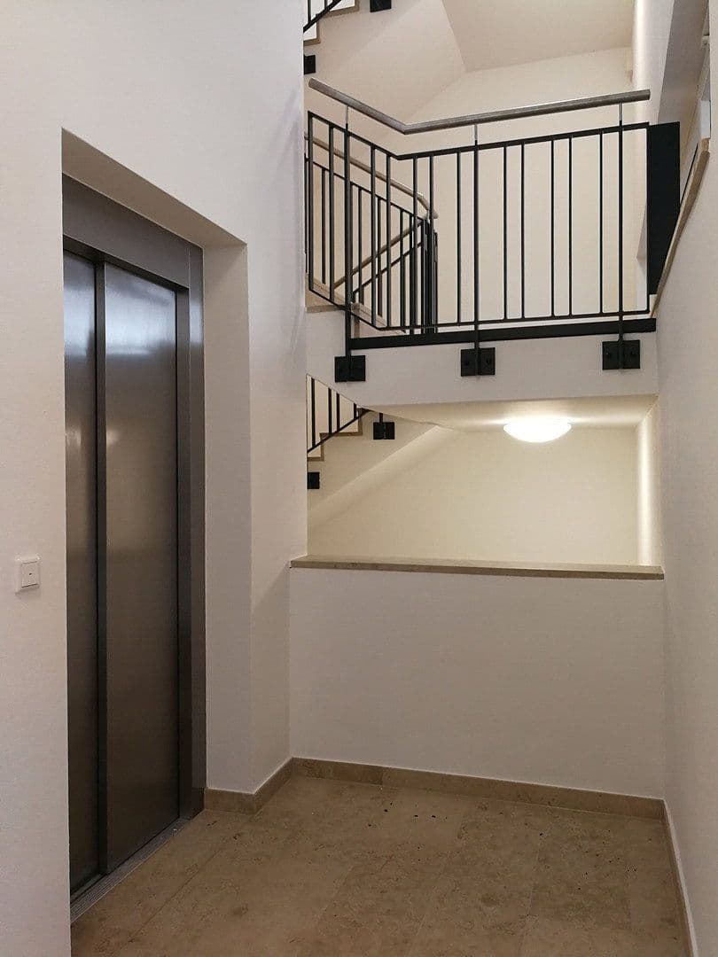 Pronájem bytu 2+1 64 m², Kattreinstraße 71, Darmstadt, Hessen Pronájem bytu 2+1 64 m², Kattreinstraße 71, Darmstadt, Hessen