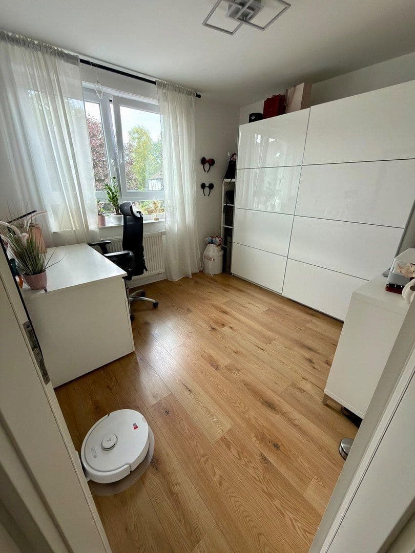 Pronájem bytu 3+1 73 m², Solingen, Severní Porýní-Vestfálsko Pronájem bytu 3+1 73 m², Solingen, Severní Porýní-Vestfálsko