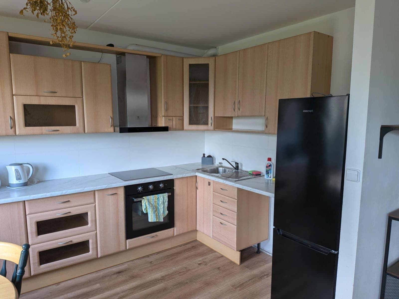 Pronájem bytu 3+1 75 m², Norská, Kladno, Středočeský kraj Pronájem bytu 3+1 75 m², Norská, Kladno, Středočeský kraj