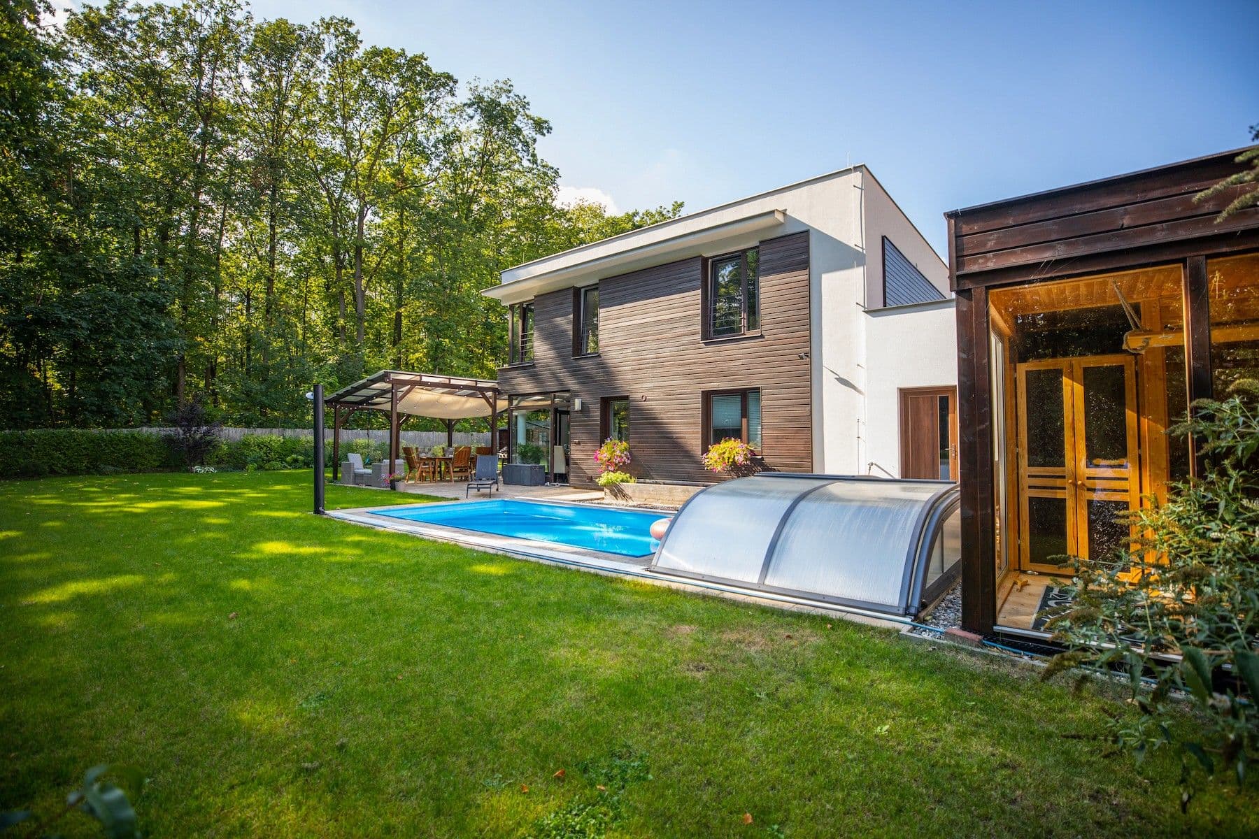 Prodej domu 249 m², pozemek 1.050 m², Minerální, Praha, Praha Prodej domu 249 m², pozemek 1.050 m², Minerální, Praha, Praha