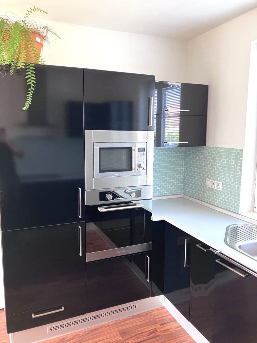Pronájem bytu 3+kk 70 m², Tisová, Holubice, Středočeský kraj Pronájem bytu 3+kk 70 m², Tisová, Holubice, Středočeský kraj