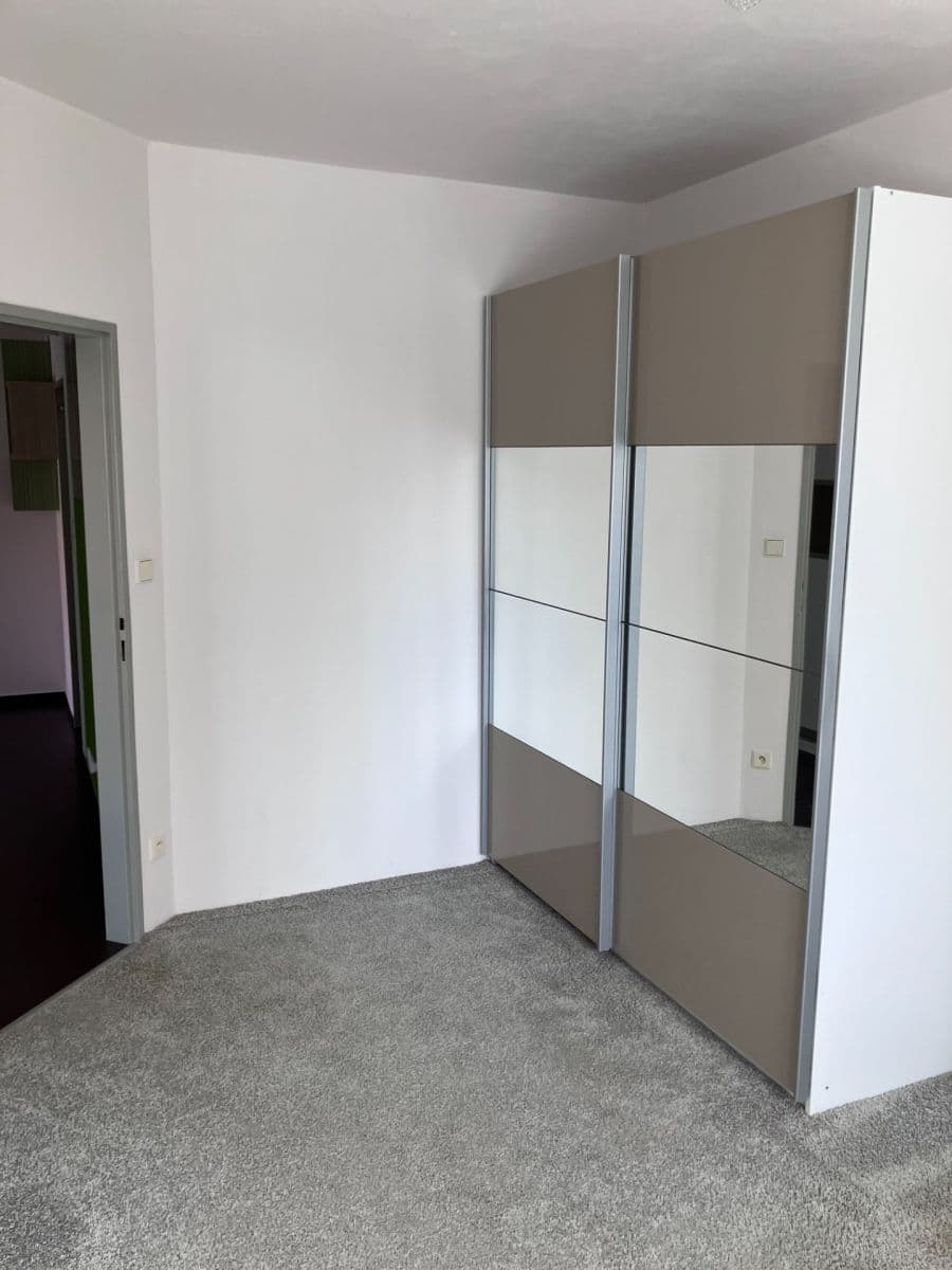Pronájem bytu 3+kk 70 m², Tisová, Holubice, Středočeský kraj Pronájem bytu 3+kk 70 m², Tisová, Holubice, Středočeský kraj