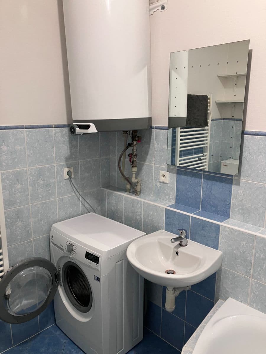 Pronájem bytu 3+kk 70 m², Tisová, Holubice, Středočeský kraj Pronájem bytu 3+kk 70 m², Tisová, Holubice, Středočeský kraj