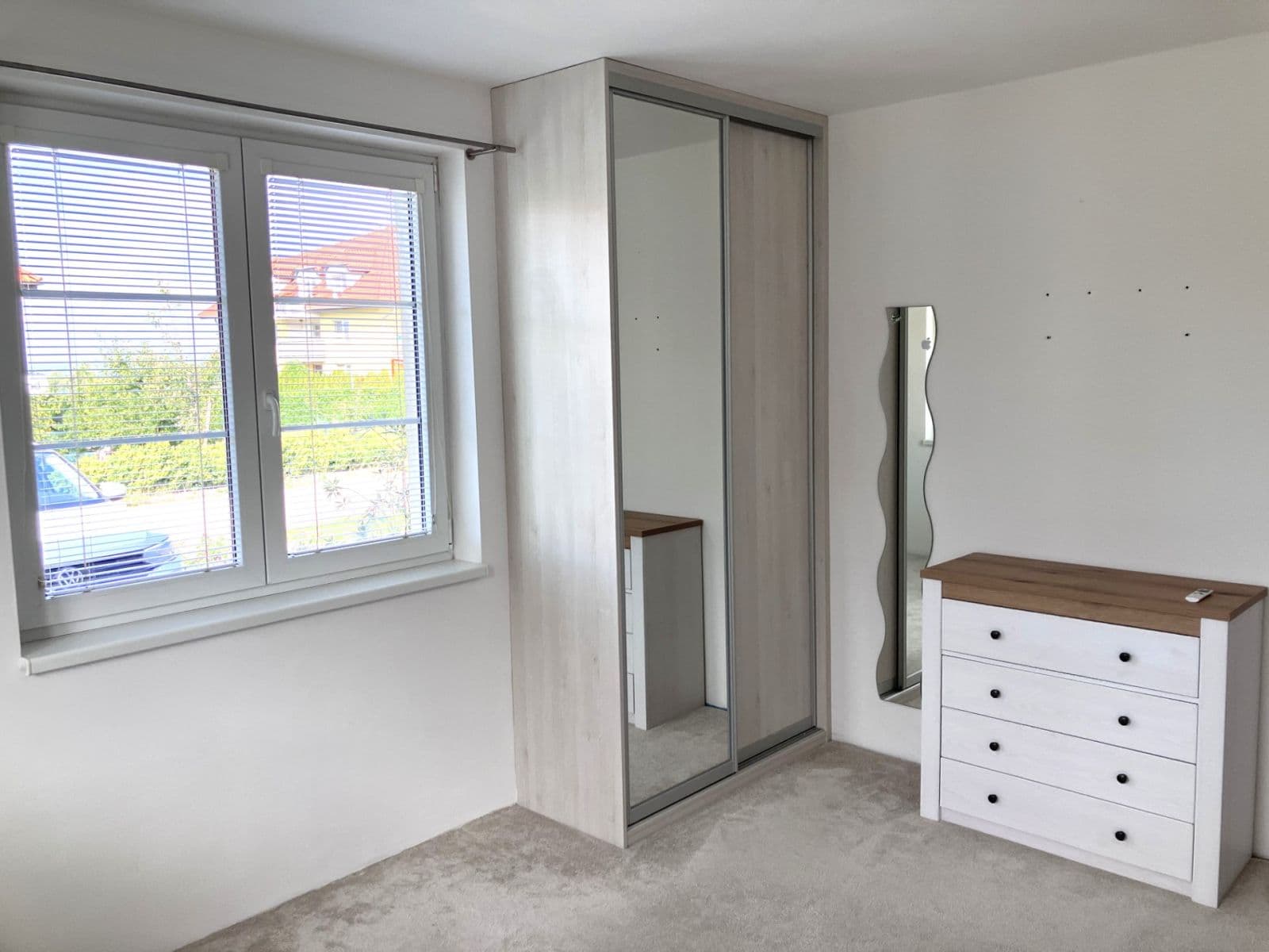 Pronájem bytu 3+kk 70 m², Tisová, Holubice, Středočeský kraj Pronájem bytu 3+kk 70 m², Tisová, Holubice, Středočeský kraj