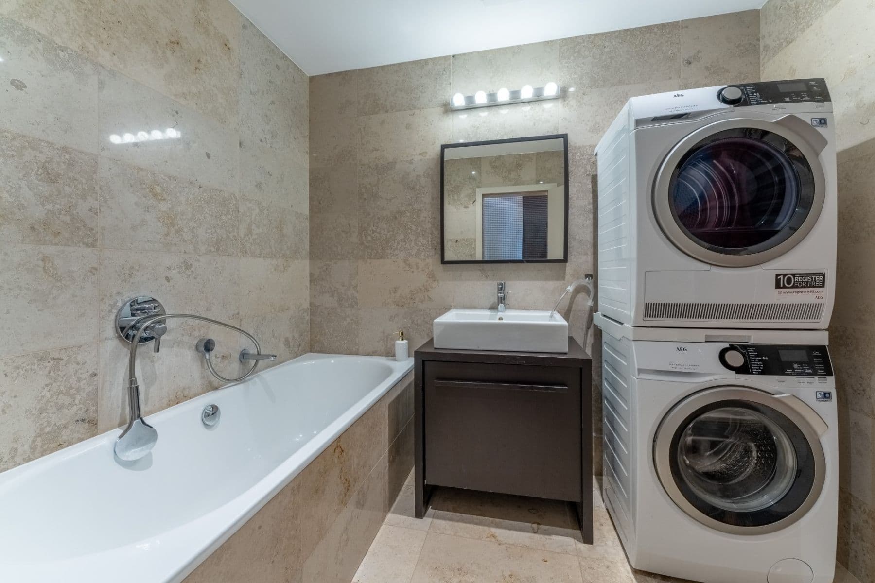 Prodej bytu 4+kk 115 m², Mezilehlá, Praha, Praha Prodej bytu 4+kk 115 m², Mezilehlá, Praha, Praha