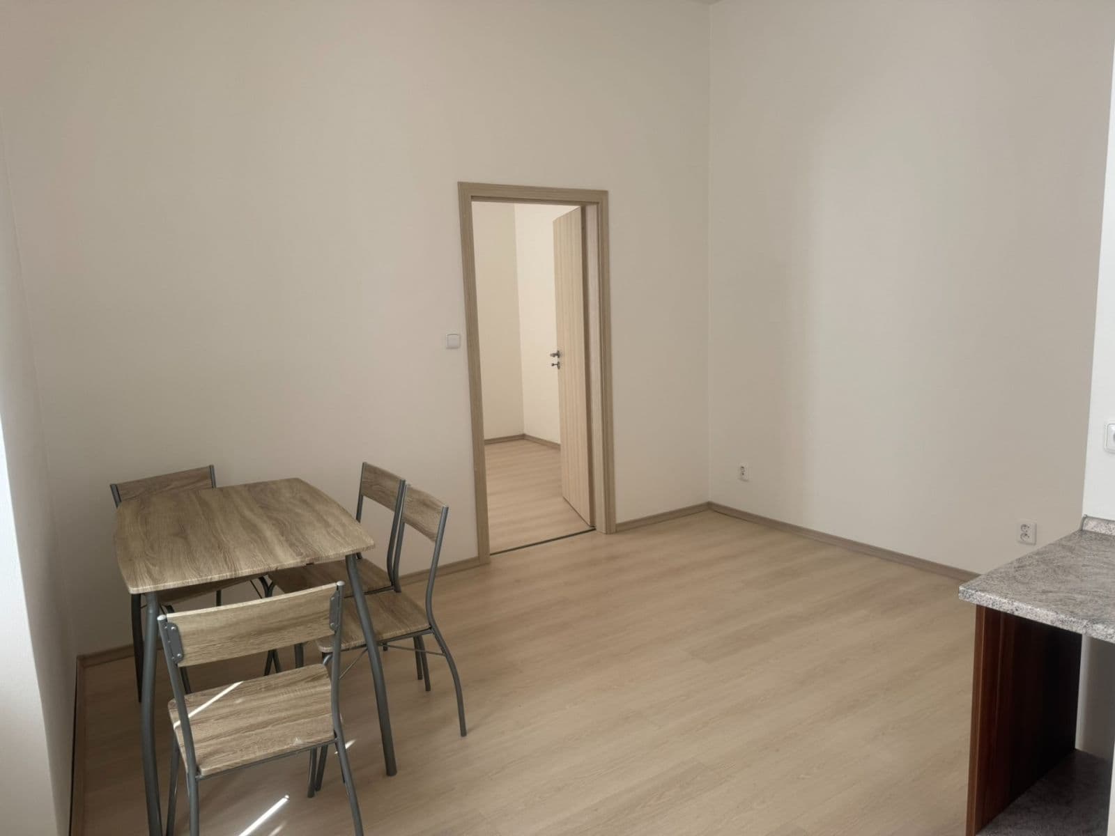 Pronájem bytu 2+kk 35 m², V Šipce, Plzeň, Plzeňský kraj Pronájem bytu 2+kk 35 m², V Šipce, Plzeň, Plzeňský kraj