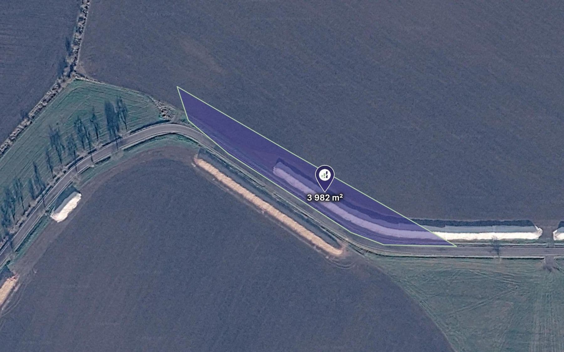 Prodej pozemku 3.982 m², Dolní Stakory, Středočeský kraj Prodej pozemku 3.982 m², Dolní Stakory, Středočeský kraj