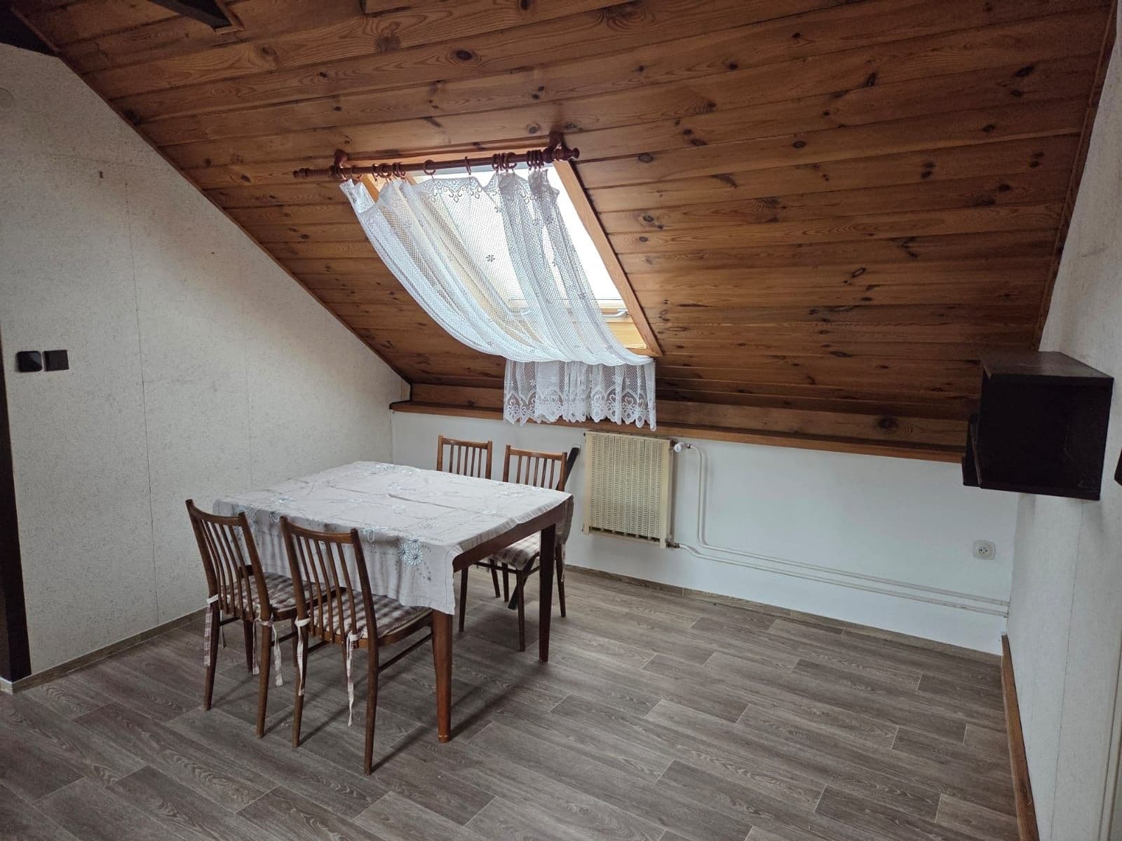 Pronájem bytu 3+kk 100 m², Cacovická, Brno, Jihomoravský kraj Pronájem bytu 3+kk 100 m², Cacovická, Brno, Jihomoravský kraj