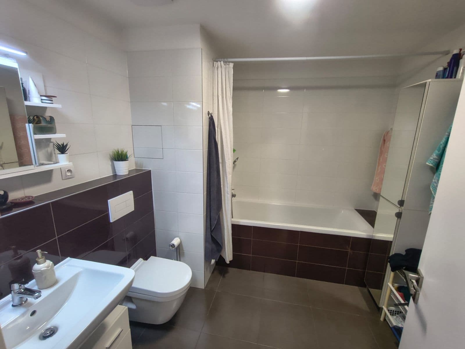 Pronájem bytu 3+kk 83 m², V Kněžívce, Tuchoměřice, Středočeský kraj Pronájem bytu 3+kk 83 m², V Kněžívce, Tuchoměřice, Středočeský kraj