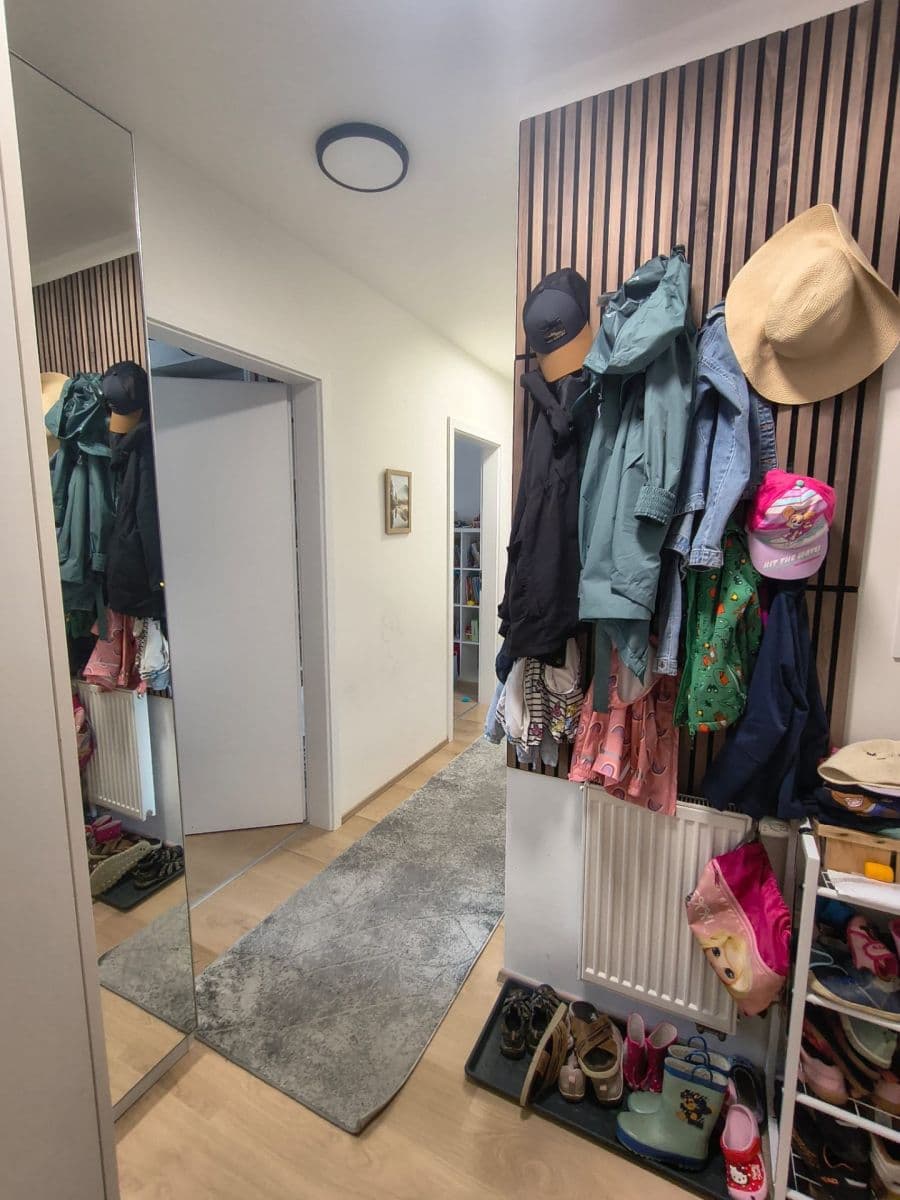 Pronájem bytu 3+kk 83 m², V Kněžívce, Tuchoměřice, Středočeský kraj Pronájem bytu 3+kk 83 m², V Kněžívce, Tuchoměřice, Středočeský kraj