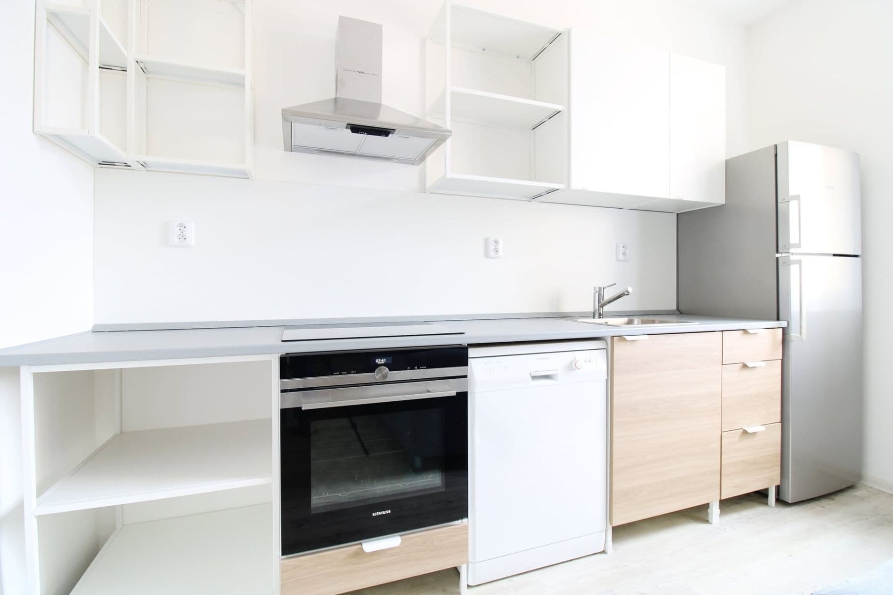 Pronájem bytu 2+1 61 m², Riegrova, Roztoky, Středočeský kraj Pronájem bytu 2+1 61 m², Riegrova, Roztoky, Středočeský kraj