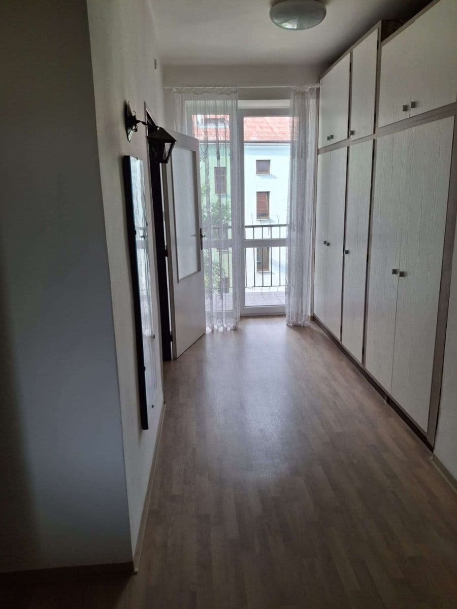 Pronájem bytu 2+1 80 m², Vosmíkových, Praha, Praha Pronájem bytu 2+1 80 m², Vosmíkových, Praha, Praha