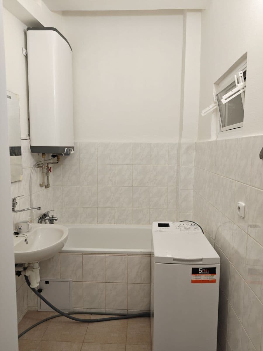 Pronájem bytu Garsoniéra 26 m², Kolbenova, Praha, Praha Pronájem bytu Garsoniéra 26 m², Kolbenova, Praha, Praha