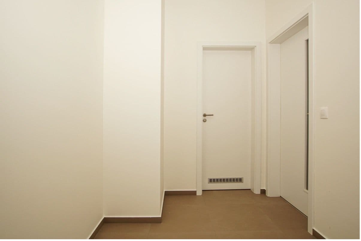 Prodej bytu 2+kk 60 m², Saarinenova, Praha, Praha Prodej bytu 2+kk 60 m², Saarinenova, Praha, Praha