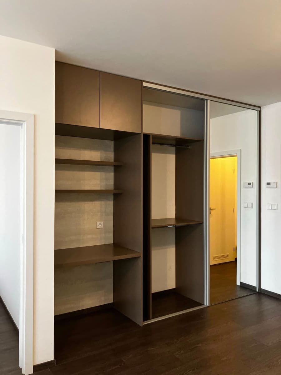Pronájem bytu 2+kk 46 m², Nezvalova, Olomouc, Olomoucký kraj Pronájem bytu 2+kk 46 m², Nezvalova, Olomouc, Olomoucký kraj