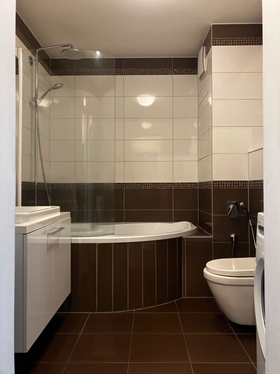 Pronájem bytu 2+kk 46 m², Nezvalova, Olomouc, Olomoucký kraj Pronájem bytu 2+kk 46 m², Nezvalova, Olomouc, Olomoucký kraj