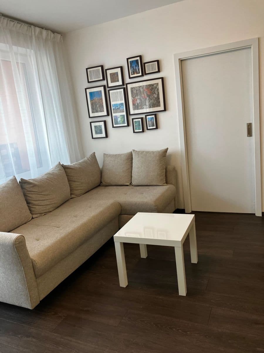 Pronájem bytu 2+kk 46 m², Nezvalova, Olomouc, Olomoucký kraj Pronájem bytu 2+kk 46 m², Nezvalova, Olomouc, Olomoucký kraj