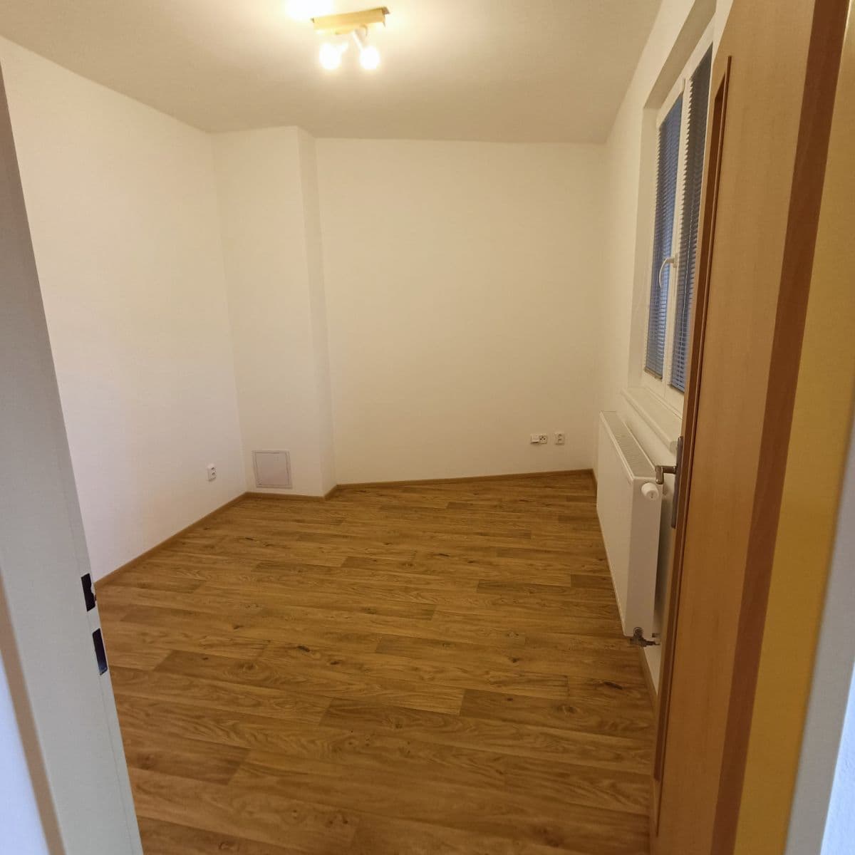 Pronájem bytu 3+kk 78 m², náměstí T. G. Masaryka, Sedlčany, Středočeský kraj Pronájem bytu 3+kk 78 m², náměstí T. G. Masaryka, Sedlčany, Středočeský kraj