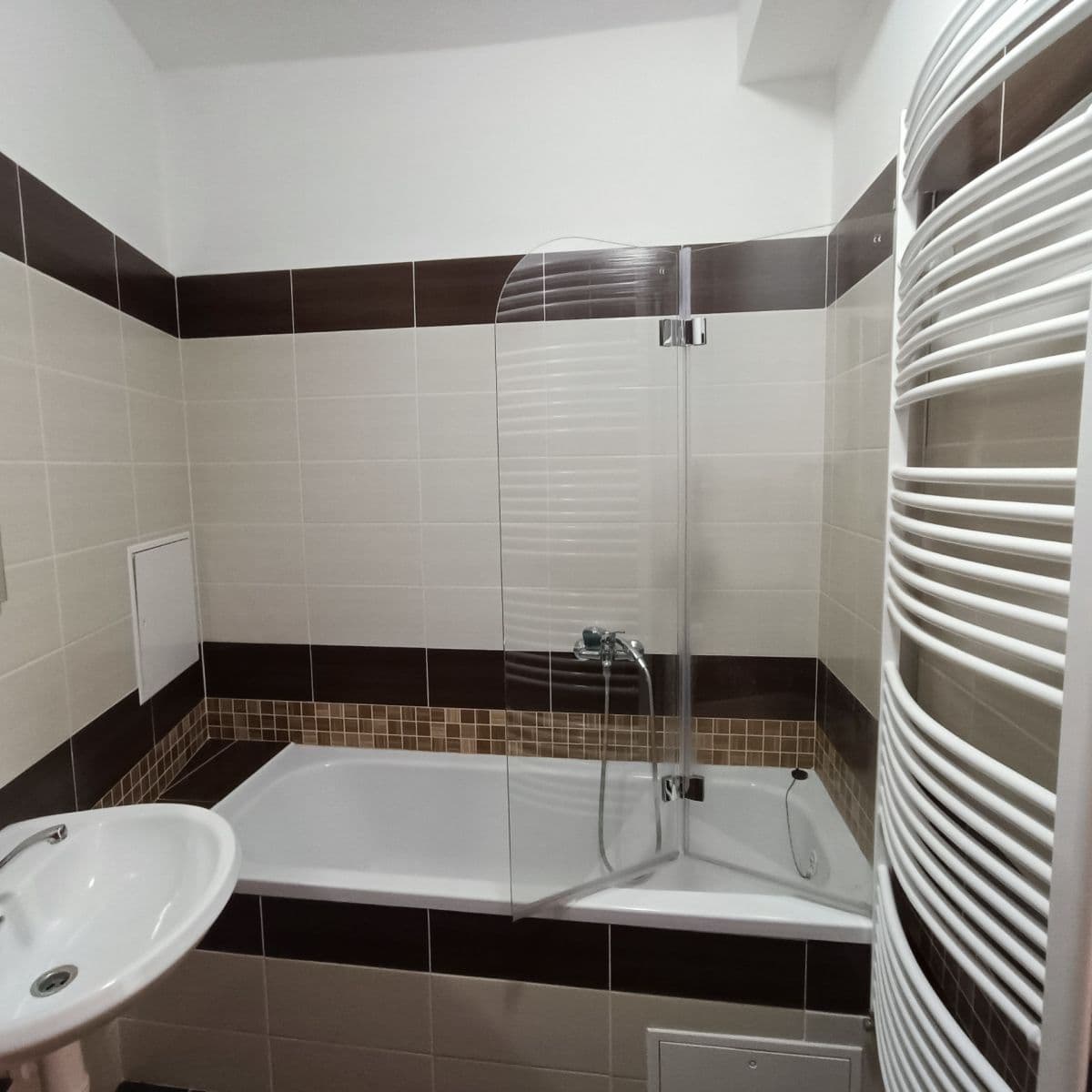 Pronájem bytu 3+kk 78 m², náměstí T. G. Masaryka, Sedlčany, Středočeský kraj Pronájem bytu 3+kk 78 m², náměstí T. G. Masaryka, Sedlčany, Středočeský kraj