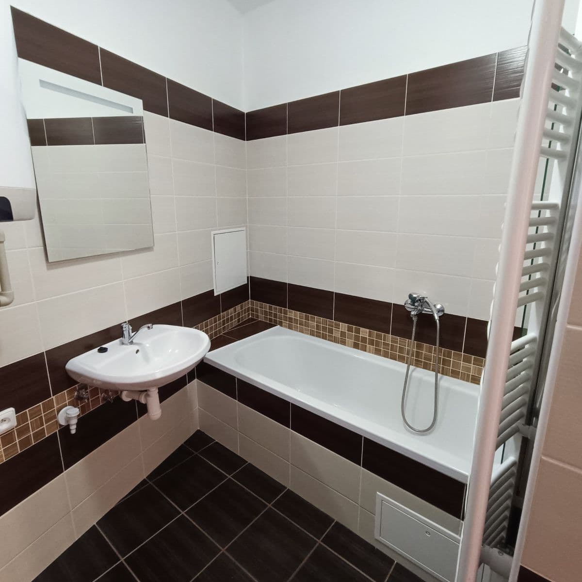 Pronájem bytu 3+kk 78 m², náměstí T. G. Masaryka, Sedlčany, Středočeský kraj Pronájem bytu 3+kk 78 m², náměstí T. G. Masaryka, Sedlčany, Středočeský kraj