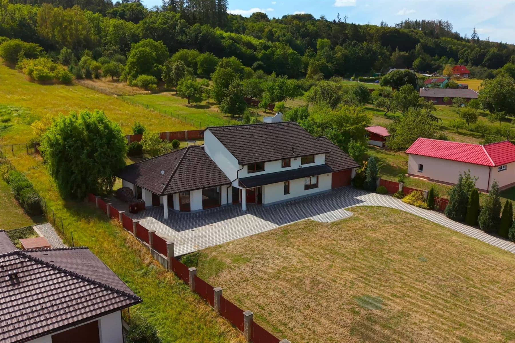Prodej domu 310 m², pozemek 2.880 m², Drnovice, Jihomoravský kraj Prodej domu 310 m², pozemek 2.880 m², Drnovice, Jihomoravský kraj