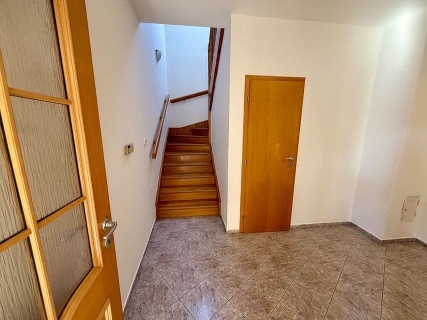 Pronájem bytu 4+1 152 m², Zlatá, Středočeský kraj Pronájem bytu 4+1 152 m², Zlatá, Středočeský kraj