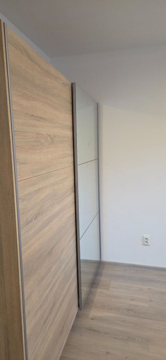 Pronájem bytu 2+1 48 m², Fedákova, Dúbravka, Bratislavský kraj Pronájem bytu 2+1 48 m², Fedákova, Dúbravka, Bratislavský kraj