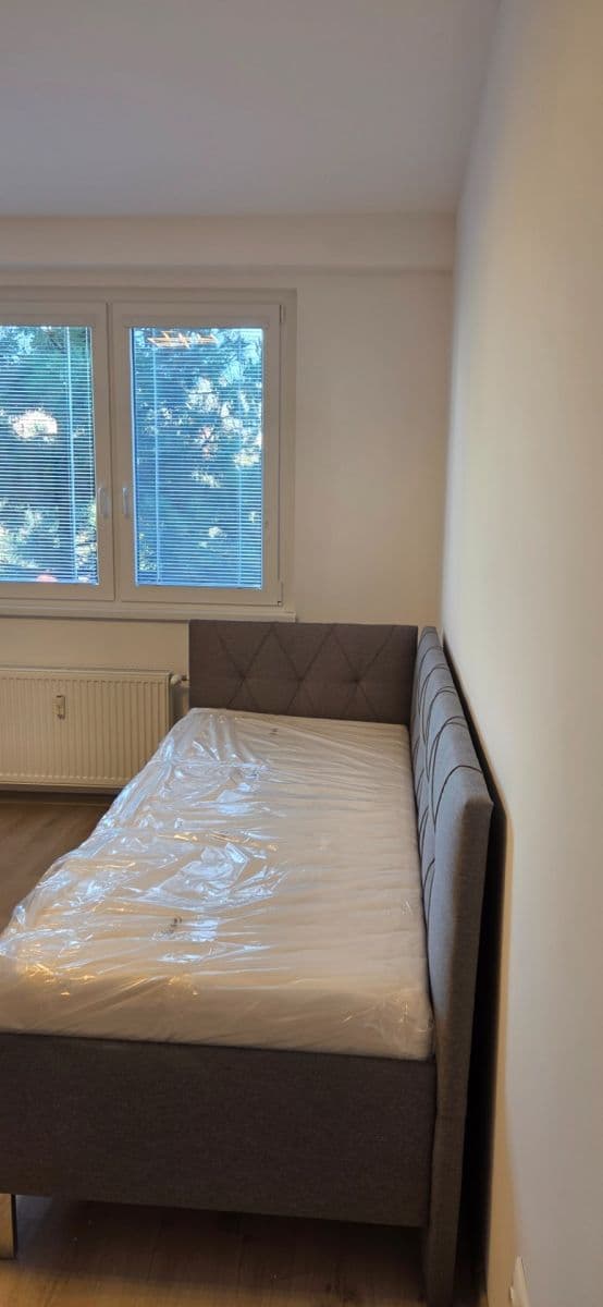 Pronájem bytu 2+1 48 m², Fedákova, Dúbravka, Bratislavský kraj Pronájem bytu 2+1 48 m², Fedákova, Dúbravka, Bratislavský kraj