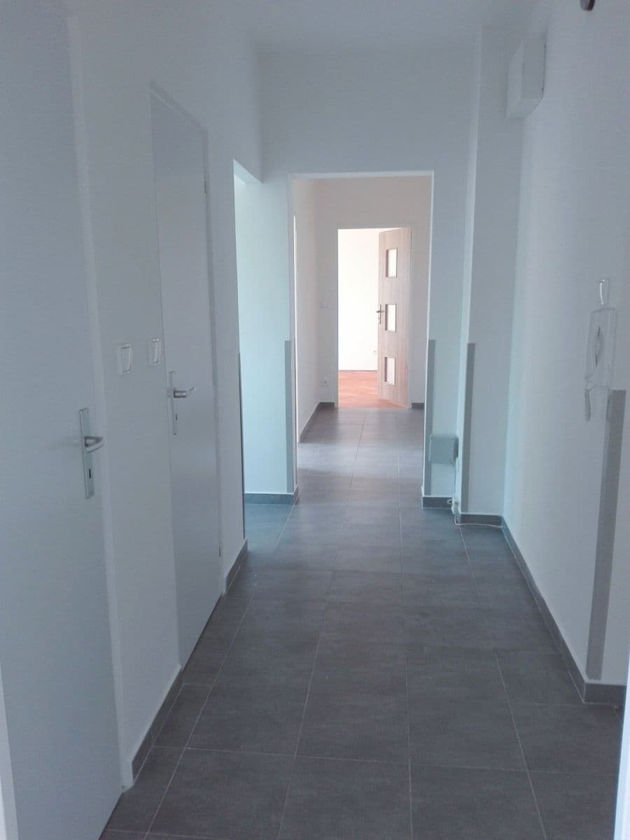 Prodej bytu 3+1 65 m², Sídliště, Kralupy nad Vltavou, Středočeský kraj Prodej bytu 3+1 65 m², Sídliště, Kralupy nad Vltavou, Středočeský kraj