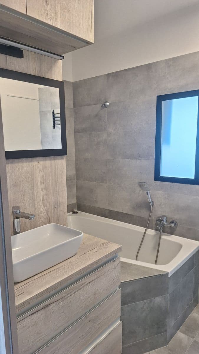 Pronájem bytu 3+1 74 m², Jar. Haška, Třebíč, Kraj Vysočina Pronájem bytu 3+1 74 m², Jar. Haška, Třebíč, Kraj Vysočina