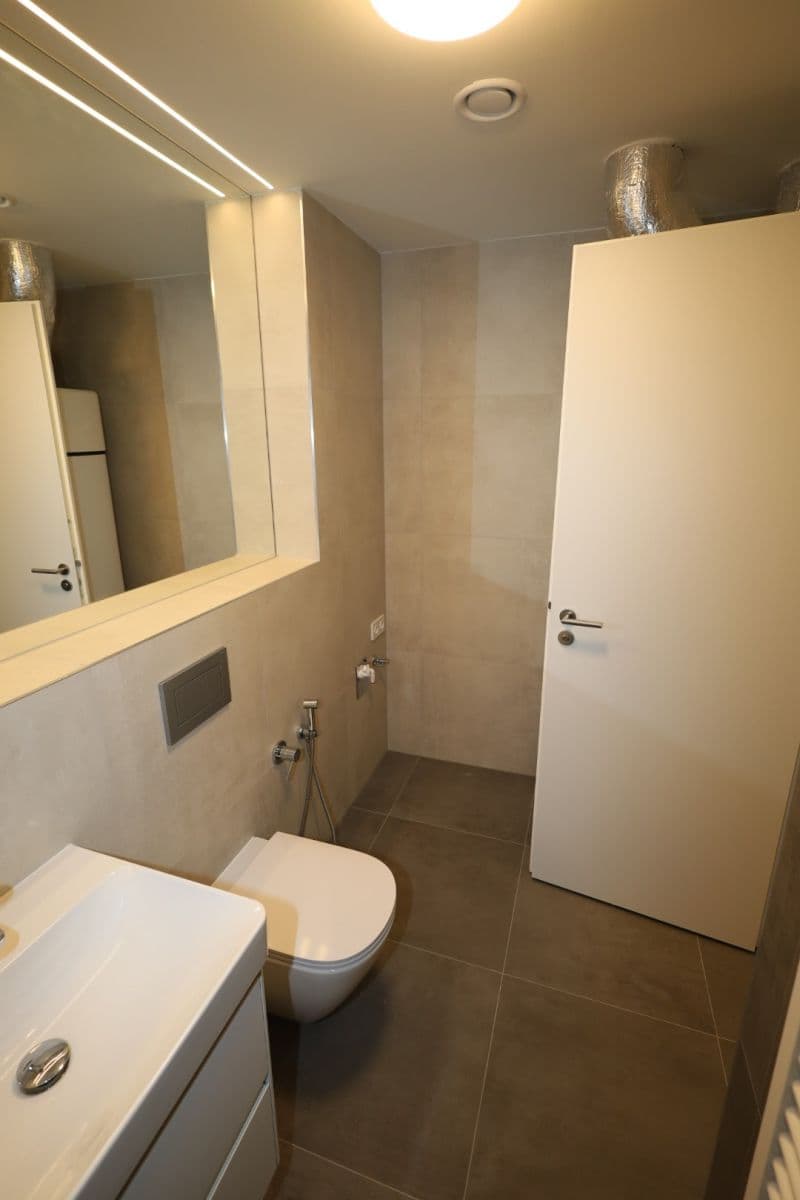 Pronájem bytu 1+kk 35 m², Práčská, Praha, Praha Pronájem bytu 1+kk 35 m², Práčská, Praha, Praha