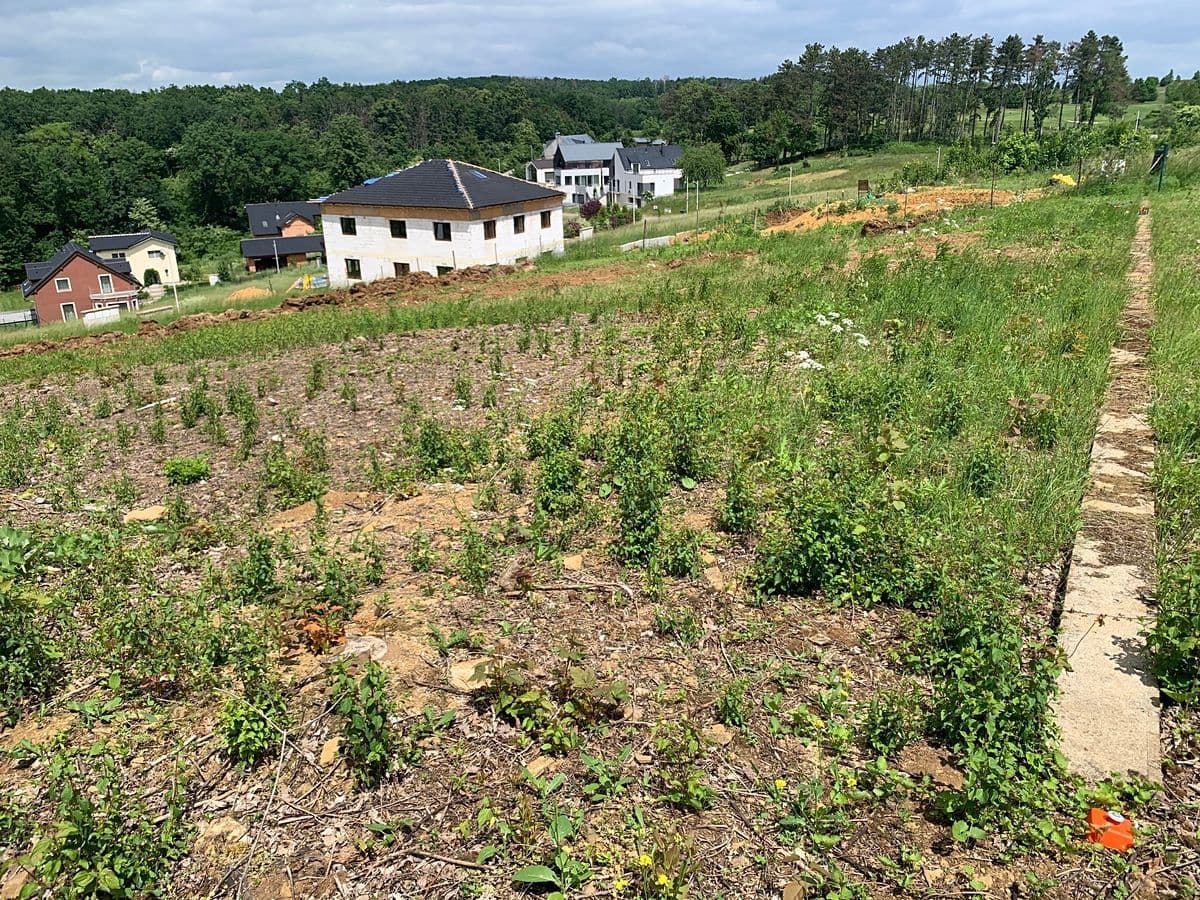 Prodej pozemku 1.903 m², Ve Višňovce, Vysoký Újezd, Středočeský kraj Prodej pozemku 1.903 m², Ve Višňovce, Vysoký Újezd, Středočeský kraj