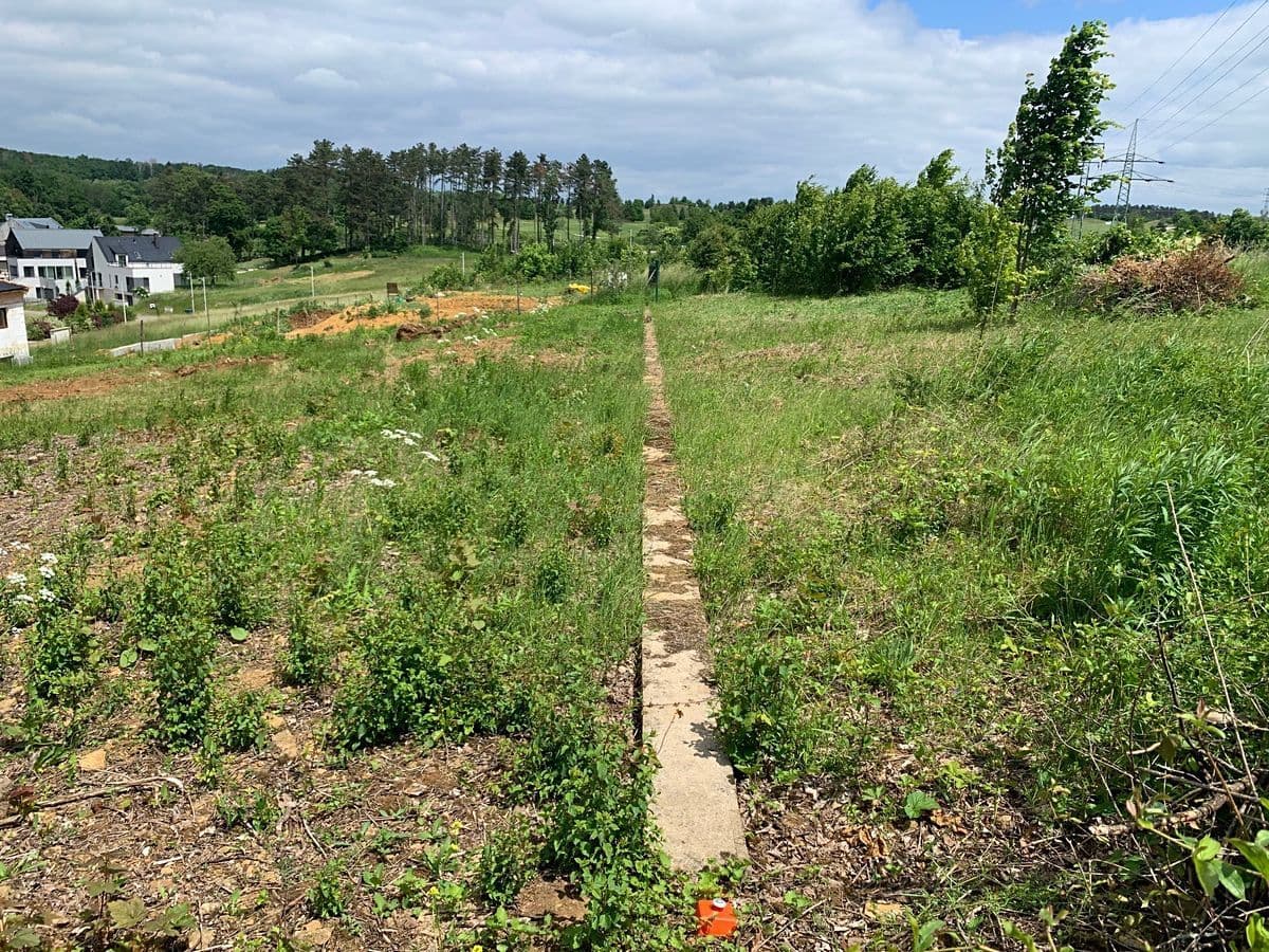 Prodej pozemku 1.903 m², Ve Višňovce, Vysoký Újezd, Středočeský kraj Prodej pozemku 1.903 m², Ve Višňovce, Vysoký Újezd, Středočeský kraj