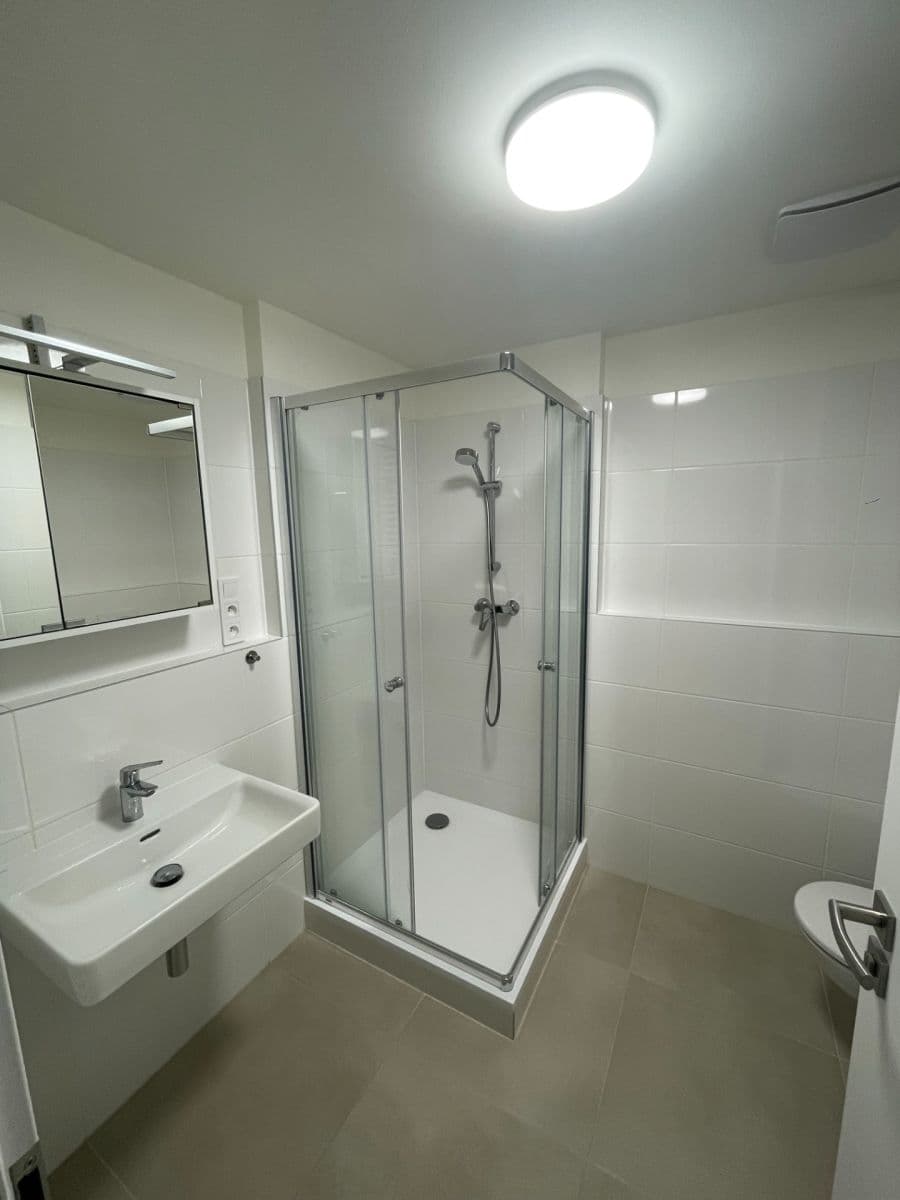 Pronájem bytu 1+kk 30 m², Nad Kolčavkou, Praha, Praha Pronájem bytu 1+kk 30 m², Nad Kolčavkou, Praha, Praha