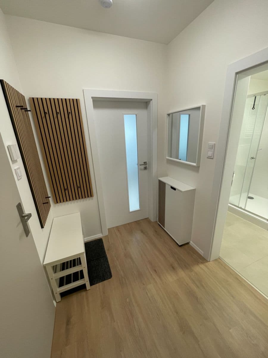Pronájem bytu 1+kk 30 m², Nad Kolčavkou, Praha, Praha Pronájem bytu 1+kk 30 m², Nad Kolčavkou, Praha, Praha