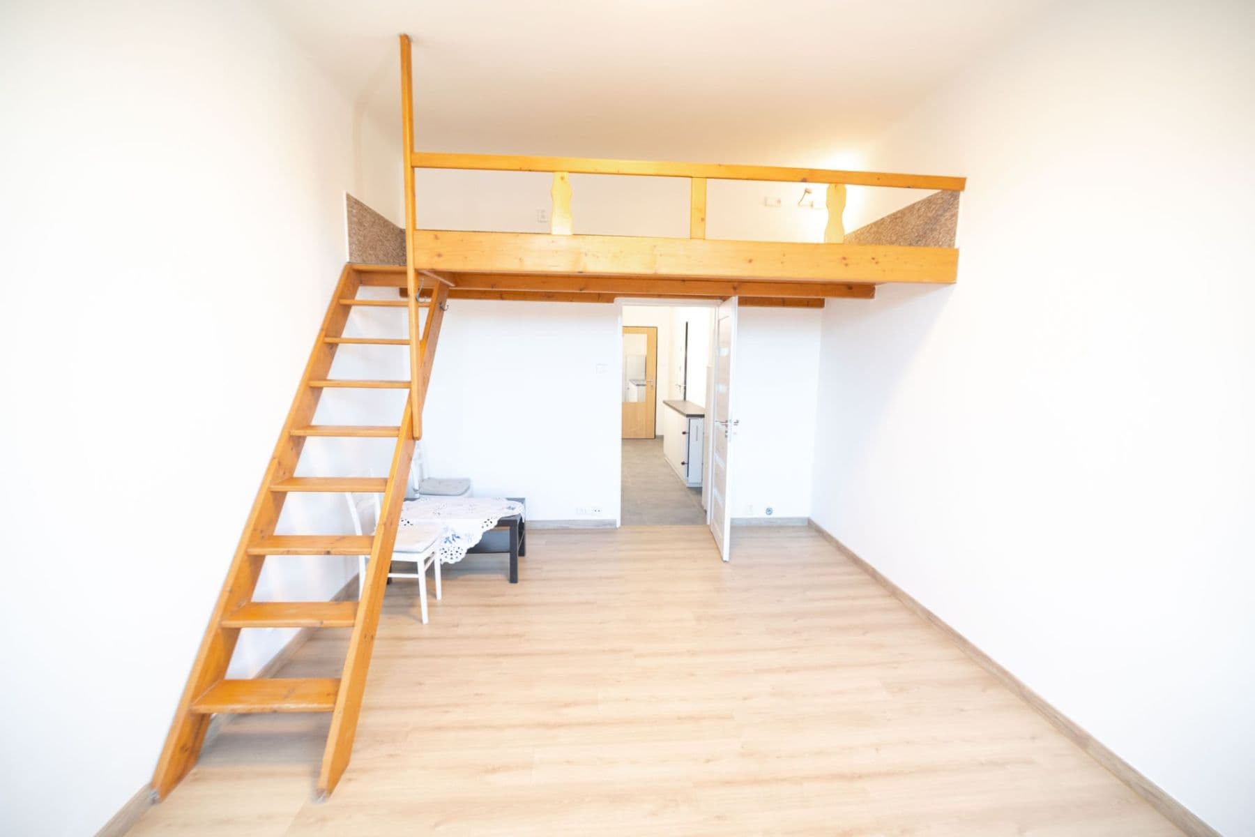 Pronájem bytu 1+kk 35 m², Voroněžská, Praha, Praha Pronájem bytu 1+kk 35 m², Voroněžská, Praha, Praha