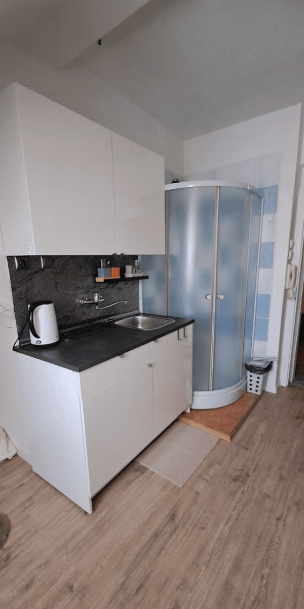 Pronájem bytu 1+kk 17 m², K. Čapka, Karlovy Vary, Karlovarský kraj Pronájem bytu 1+kk 17 m², K. Čapka, Karlovy Vary, Karlovarský kraj