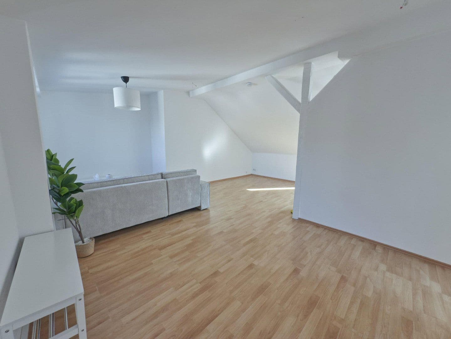 Pronájem bytu 1+kk 40 m², Herforder Straße 209, Bielefeld, Severní Porýní-Vestfálsko Pronájem bytu 1+kk 40 m², Herforder Straße 209, Bielefeld, Severní Porýní-Vestfálsko