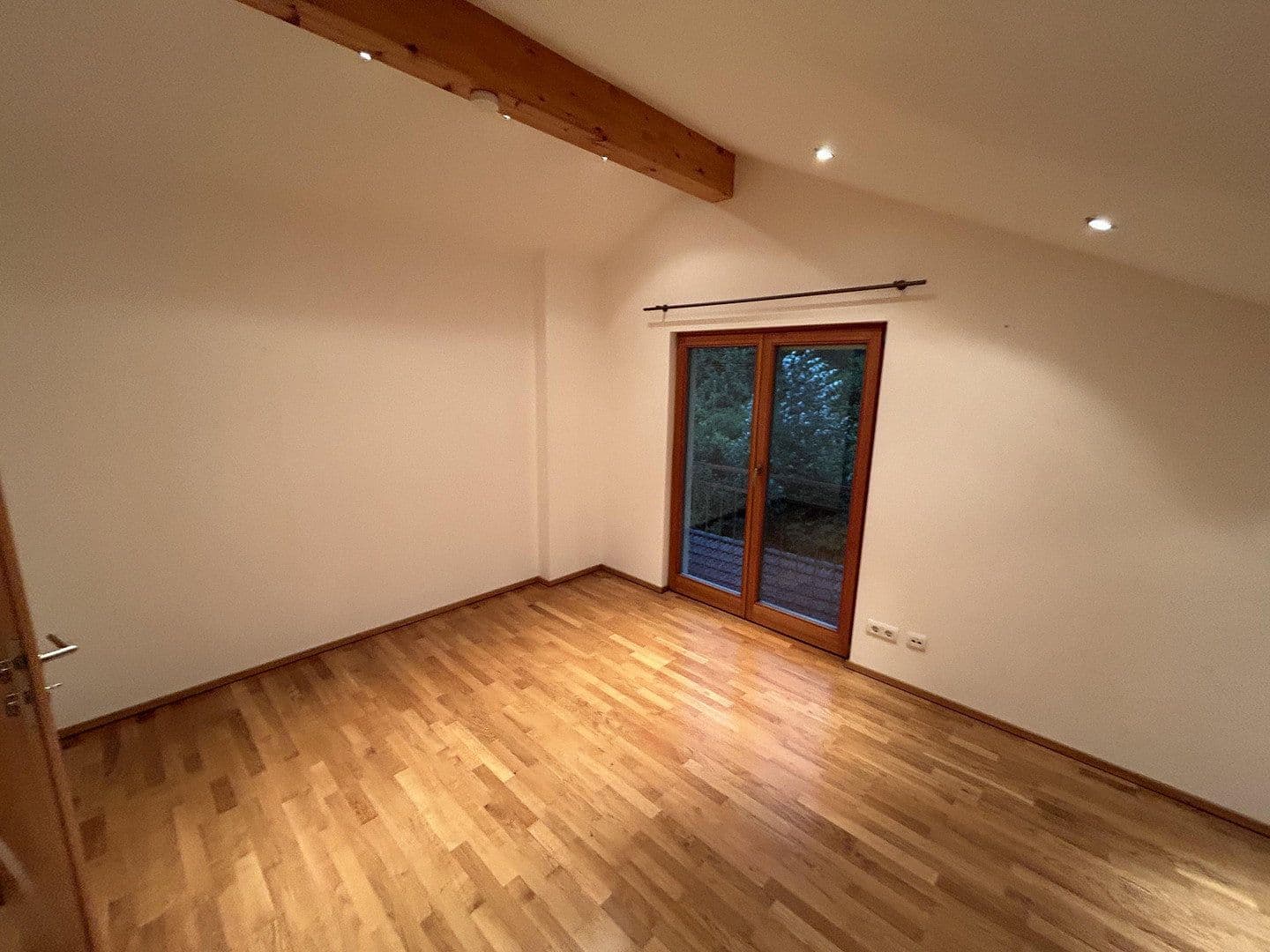 Pronájem bytu 2+1 76 m², Sailerbachstraße 20, Neubeuern, Bavorsko Pronájem bytu 2+1 76 m², Sailerbachstraße 20, Neubeuern, Bavorsko