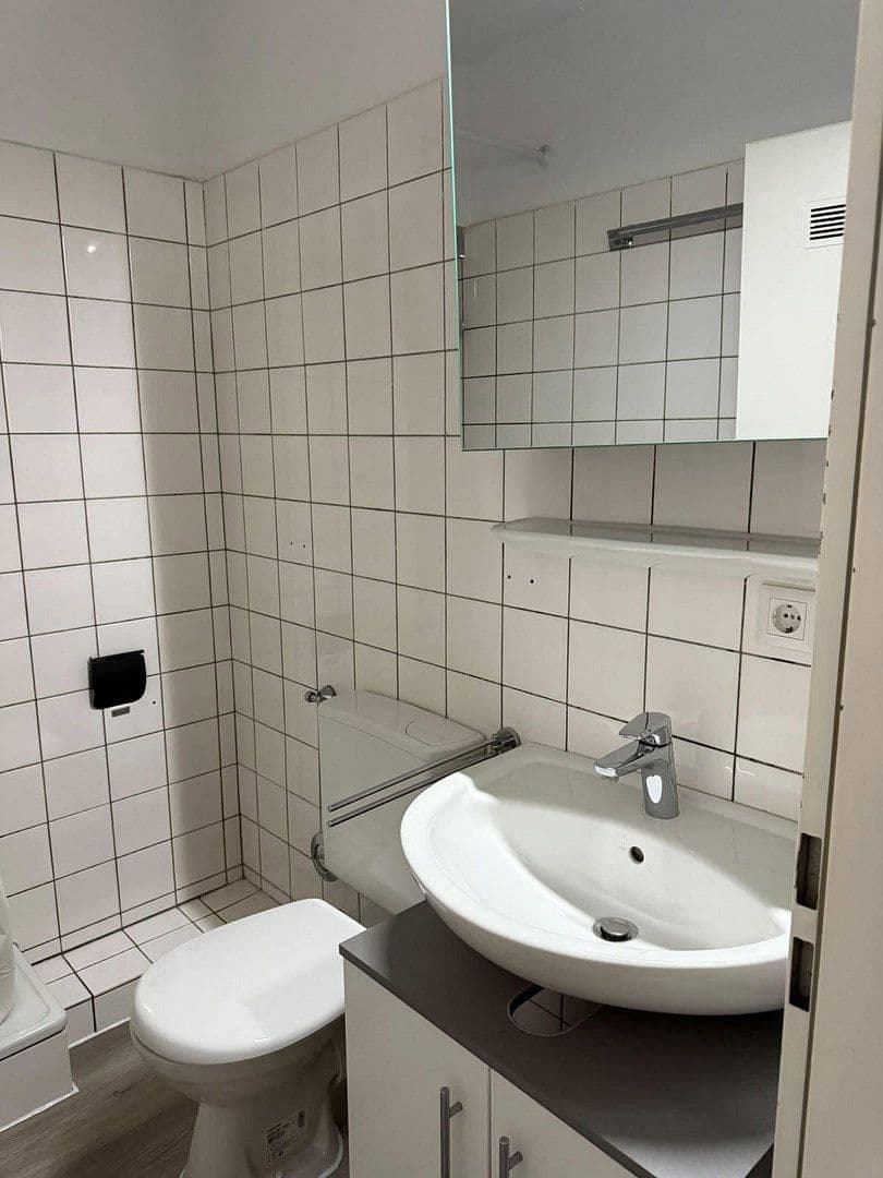 Pronájem bytu 1+kk 34 m², Paderborn, Severní Porýní-Vestfálsko Pronájem bytu 1+kk 34 m², Paderborn, Severní Porýní-Vestfálsko